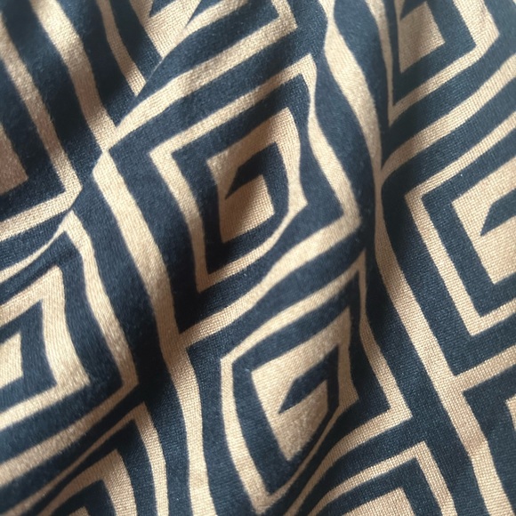 Windsor 2 piece set! - Picture 4 of 7